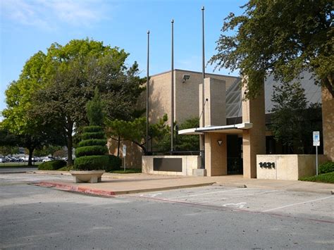 1421 w mockingbird ln|Catholic Charities, 1421 W Mockingbird Ln, Dallas, TX 75247, US .